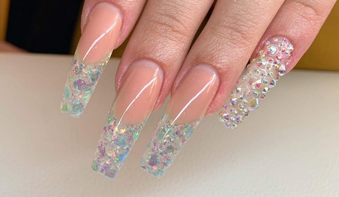Nail shop logo